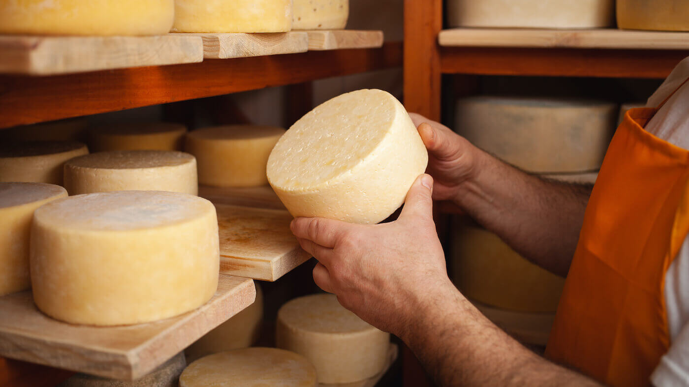 Cheddar Cheese: An Origin Story - Escoffier Online