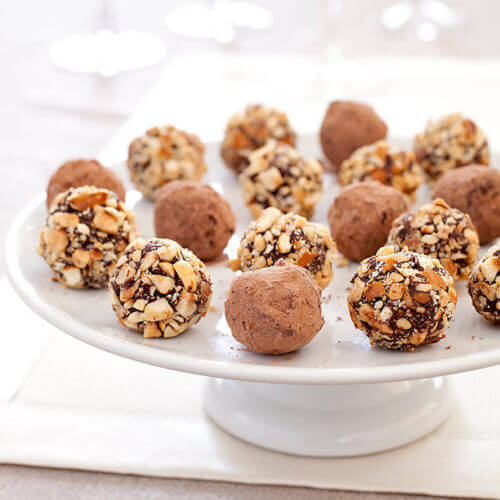 Learn how to make chocolate truffles with Escoffier